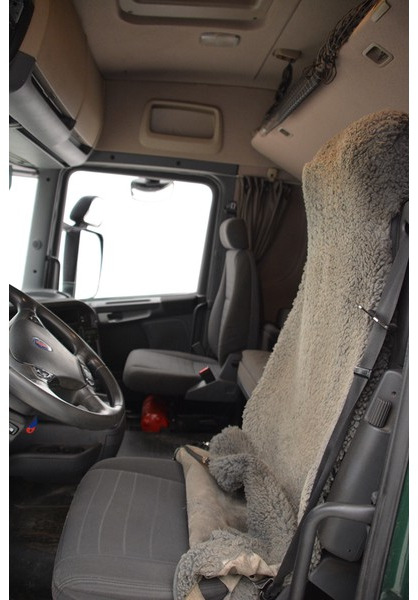 Vlačilec Scania R440: slika 9