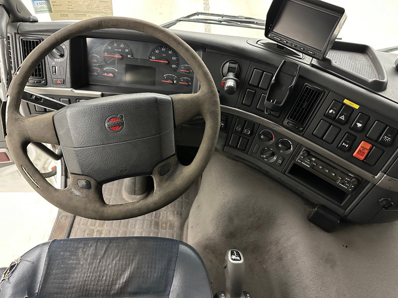 Tovornjak cisterna Volvo FM9.260: slika 10