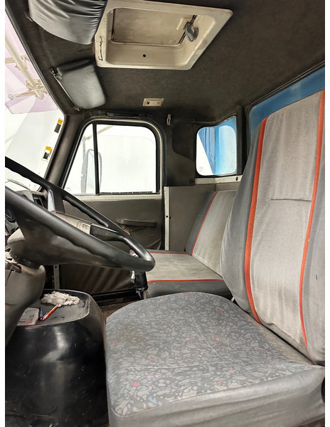 Tovornjak prekucnik Volvo N10.320 - 6x4: slika 9 Tovornjak prekucnik Volvo N10.320 - 6x4: slika 9