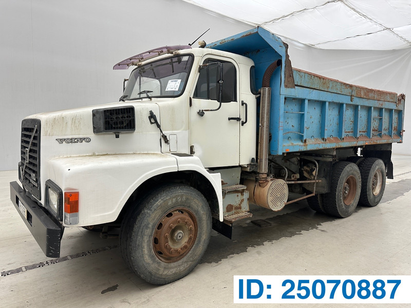 Volvo N10.320 - 6x4 - Tovornjak prekucnik: slika 1 Volvo N10.320 - 6x4 - Tovornjak prekucnik: slika 1
