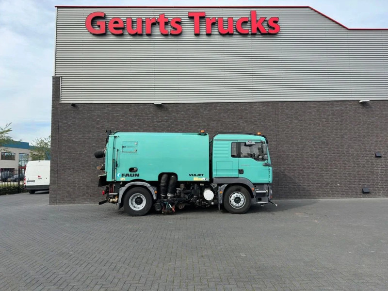 MAN TGM 18.240 4X2 + FAUN VIAJET 6R/HS SWEEPING TRUCK/ KEHRMASCHINE/VEEGWAGEN/FAHRBAHNREINIGER - Vozilo za pometanje: slika 4 MAN TGM 18.240 4X2 + FAUN VIAJET 6R/HS SWEEPING TRUCK/ KEHRMASCHINE/VEEGWAGEN/FAHRBAHNREINIGER - Vozilo za pometanje: slika 4