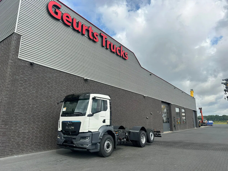 MAN TGS 26.520 6X2H-4 BL CH HYDRO DRIVE CHASSIS CABINE (NIEUW) - Tovornjak-šasija: slika 2 MAN TGS 26.520 6X2H-4 BL CH HYDRO DRIVE CHASSIS CABINE (NIEUW) - Tovornjak-šasija: slika 2