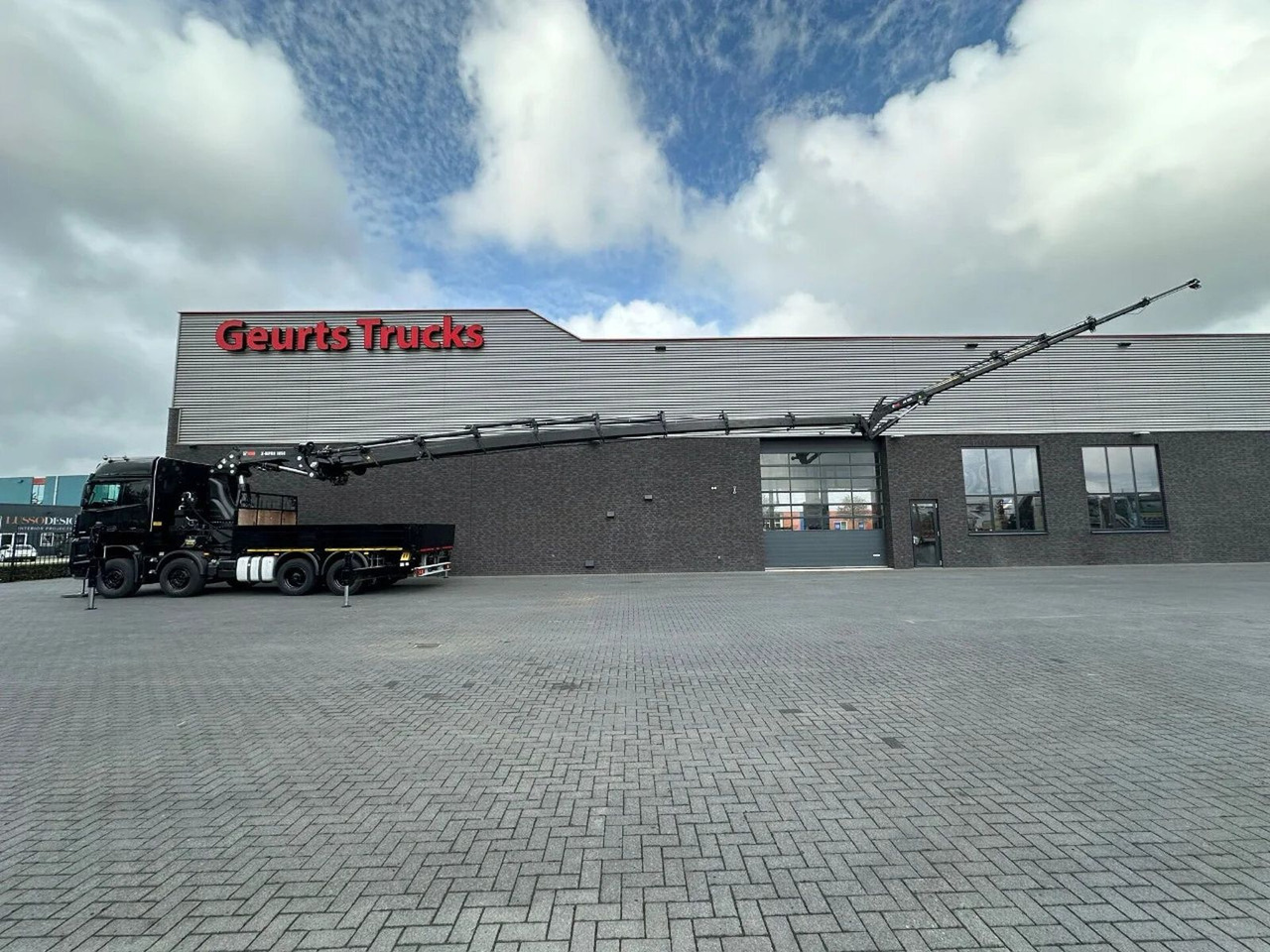 Mercedes-Benz Arocs 3251 8X4 + HIAB 1058 E-8 + JIB 150X-6 JDC - Tovornjak z dvigalom: slika 3 Mercedes-Benz Arocs 3251 8X4 + HIAB 1058 E-8 + JIB 150X-6 JDC - Tovornjak z dvigalom: slika 3