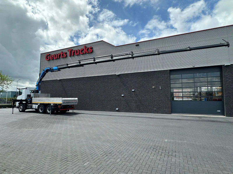 Mercedes-Benz Arocs 3351 963-2-E 6X4 KIPPER / TIPPER + PALFINGER PK30.002 TEC7 KRAAN / KRAN / CRANE / GRUA - Tovornjak z dvigalom: slika 3 Mercedes-Benz Arocs 3351 963-2-E 6X4 KIPPER / TIPPER + PALFINGER PK30.002 TEC7 KRAAN / KRAN / CRANE / GRUA - Tovornjak z dvigalom: slika 3