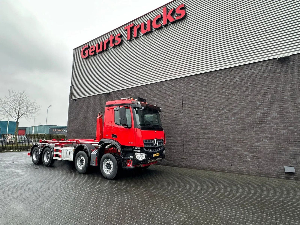 Mercedes-Benz Arocs 8X4 VDL S-30-6600 HAAKARMSYSTEEM/ABROLLKIP - Kotalni prekucni tovornjak: slika 5 Mercedes-Benz Arocs 8X4 VDL S-30-6600 HAAKARMSYSTEEM/ABROLLKIP - Kotalni prekucni tovornjak: slika 5