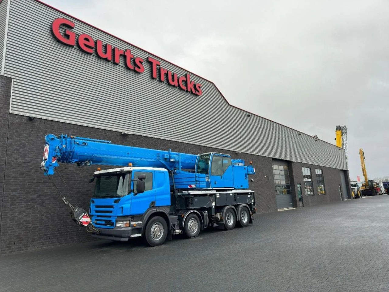 Scania P420 8X4 + LIEBHERR LTF 1045-4.1 KRAAN/KRAN/CRAN - Tovornjak z dvigalom: slika 2 Scania P420 8X4 + LIEBHERR LTF 1045-4.1 KRAAN/KRAN/CRAN - Tovornjak z dvigalom: slika 2