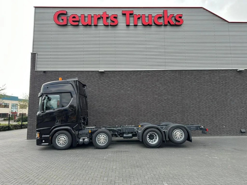 Scania R540 NGS 8X2 CHASSIS NIEUW/NEUE/NEW FULL OPTIONS 4X IN STOCK !!! - Tovornjak-šasija: slika 1 Scania R540 NGS 8X2 CHASSIS NIEUW/NEUE/NEW FULL OPTIONS 4X IN STOCK !!! - Tovornjak-šasija: slika 1