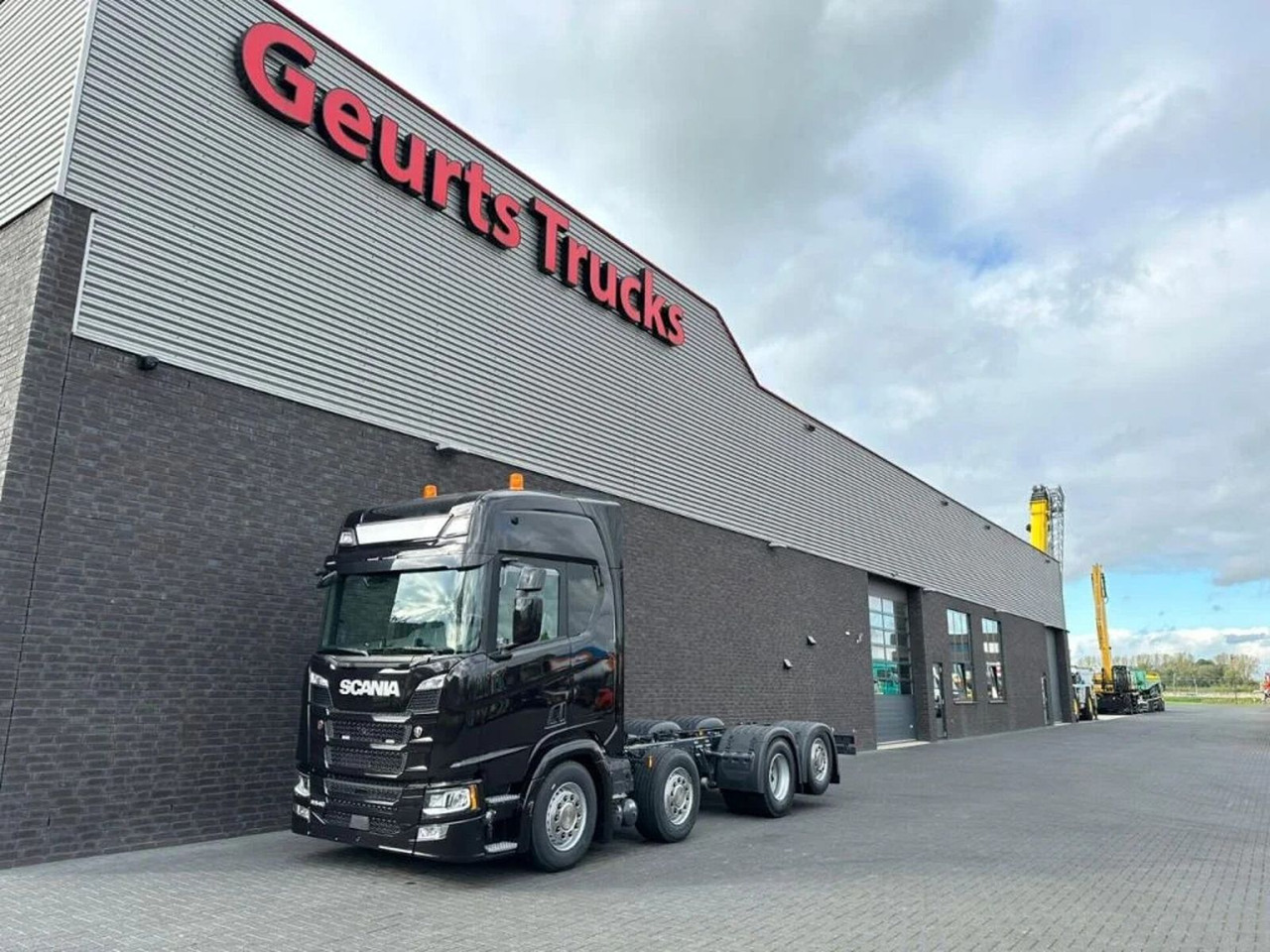 Scania R540 NGS 8X2 CHASSIS NIEUW/NEUE/NEW FULL OPTIONS - Tovornjak-šasija: slika 2 Scania R540 NGS 8X2 CHASSIS NIEUW/NEUE/NEW FULL OPTIONS - Tovornjak-šasija: slika 2
