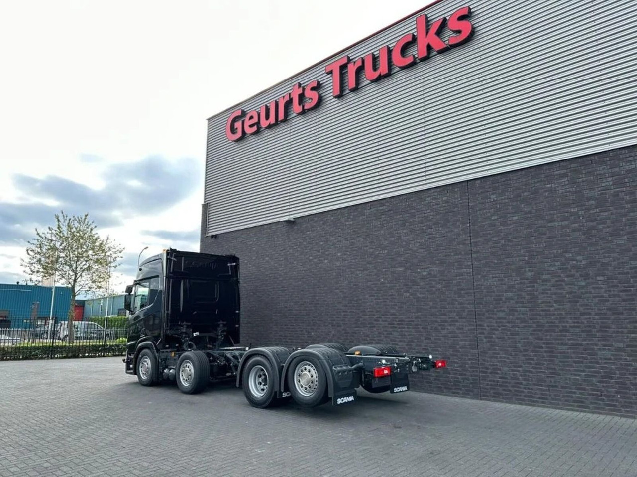 Scania R540 NGS 8X2 CHASSIS NIEUW/NEUE/NEW FULL OPTIONS - Tovornjak-šasija: slika 3 Scania R540 NGS 8X2 CHASSIS NIEUW/NEUE/NEW FULL OPTIONS - Tovornjak-šasija: slika 3