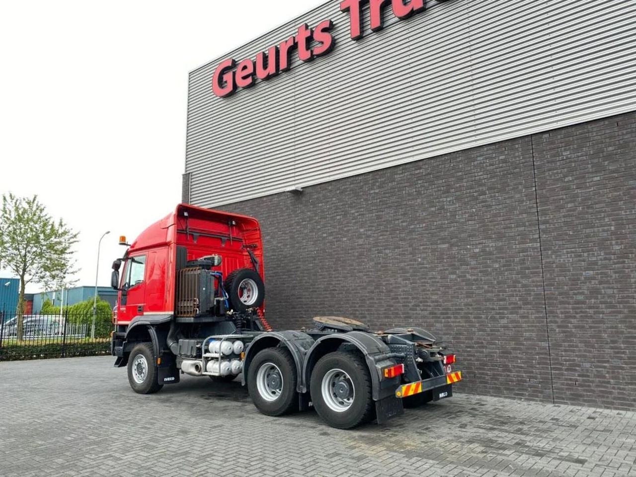 Iveco Trakker 560 SIVI 6X6 HEAVY DUTY PRIME MOVER 275 - Vlačilec: slika 3 Iveco Trakker 560 SIVI 6X6 HEAVY DUTY PRIME MOVER 275 - Vlačilec: slika 3