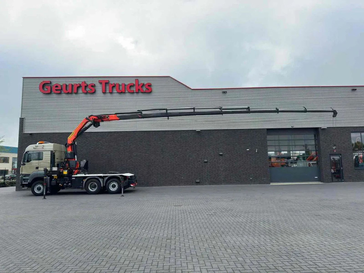 MAN TGS 28.480 6X4-4 BL + PALFINGER PK 34002-SH G PO - Vlačilec: slika 1 MAN TGS 28.480 6X4-4 BL + PALFINGER PK 34002-SH G PO - Vlačilec: slika 1