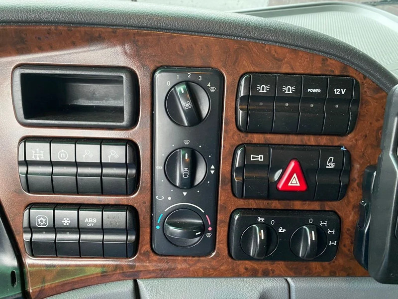 Vlačilec Mercedes-Benz Actros 4360 V8 8X6 V8 SLT TITAN HEAVY DUTY TRACTOR 250 TON: slika 19 Vlačilec Mercedes-Benz Actros 4360 V8 8X6 V8 SLT TITAN HEAVY DUTY TRACTOR 250 TON: slika 19