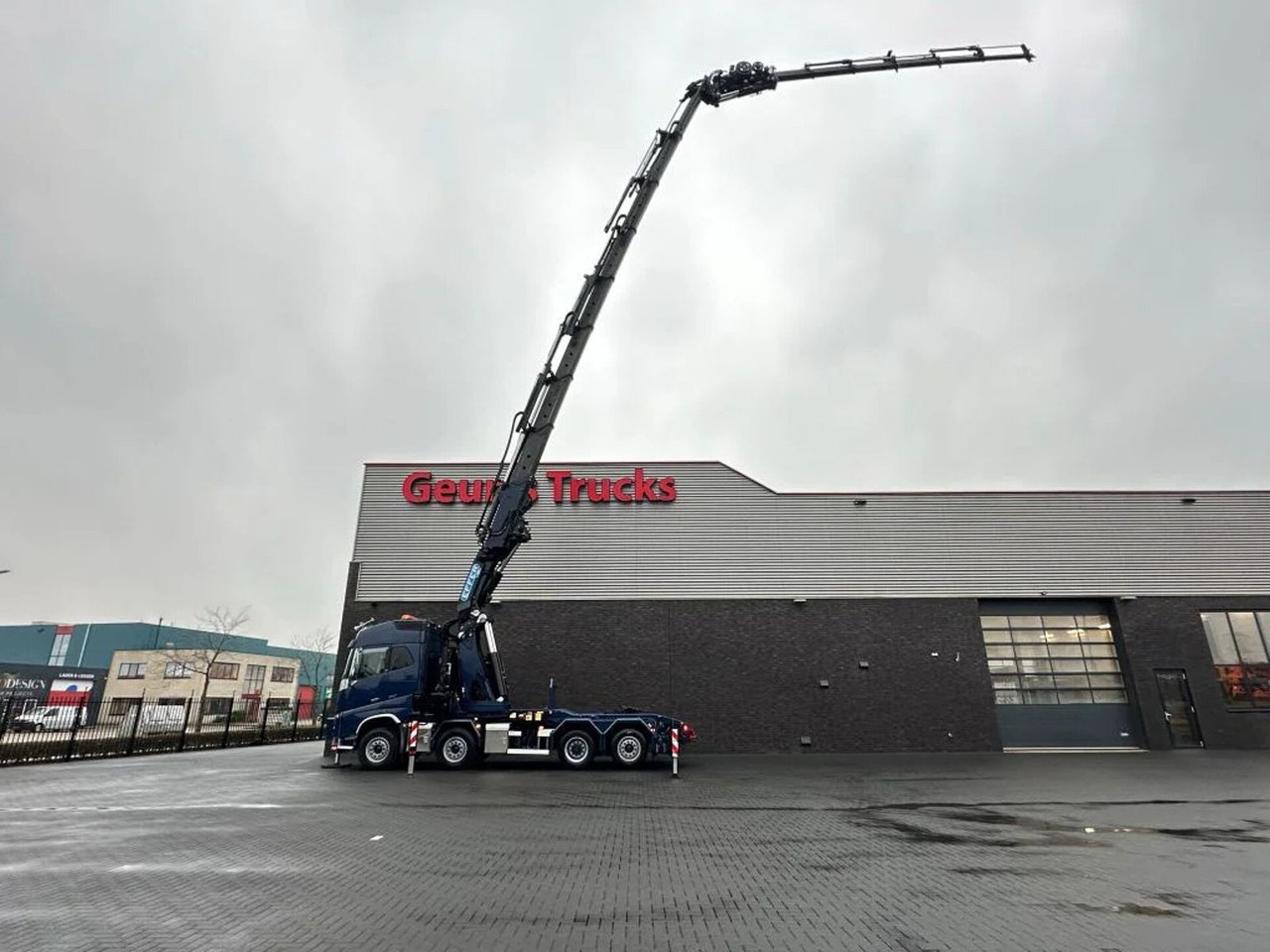 Volvo FH 16.650 8X2 + EFFER 1855/8S + JIB 6S HEAVY DUT - Vlačilec: slika 4 Volvo FH 16.650 8X2 + EFFER 1855/8S + JIB 6S HEAVY DUT - Vlačilec: slika 4