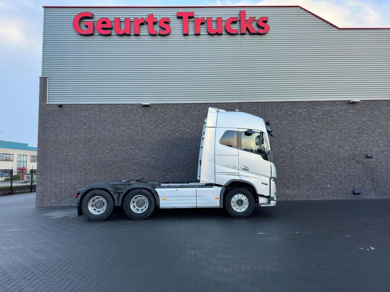 Volvo FH 16.750 6X4 TREKKER/TRACTOR/SZM EURO 6 HYDRAUL - Vlačilec: slika 4 Volvo FH 16.750 6X4 TREKKER/TRACTOR/SZM EURO 6 HYDRAUL - Vlačilec: slika 4