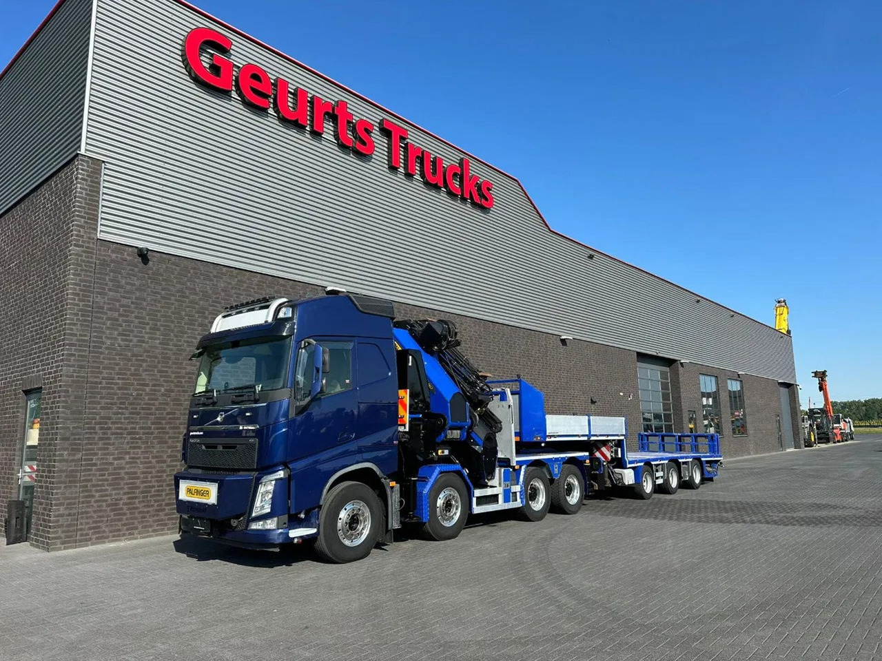 Volvo FH 540 8X4 TREKKER / BAKWAGEN MET PALFINGER PK13 - Tovornjak z dvigalom: slika 2 Volvo FH 540 8X4 TREKKER / BAKWAGEN MET PALFINGER PK13 - Tovornjak z dvigalom: slika 2
