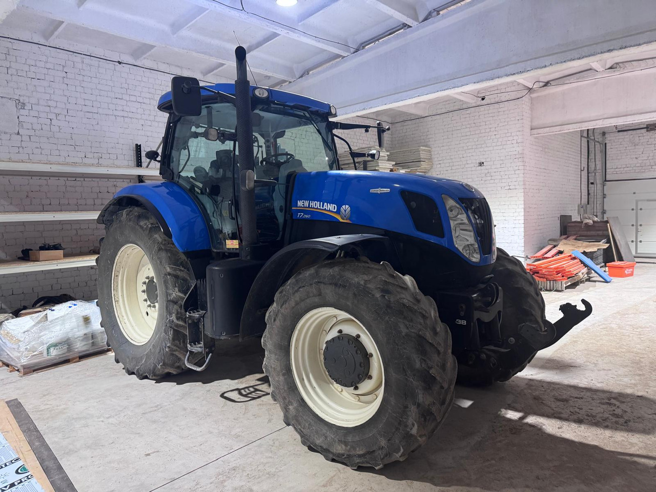 NEW HOLLAND T7.260 - Traktor: slika 2 NEW HOLLAND T7.260 - Traktor: slika 2