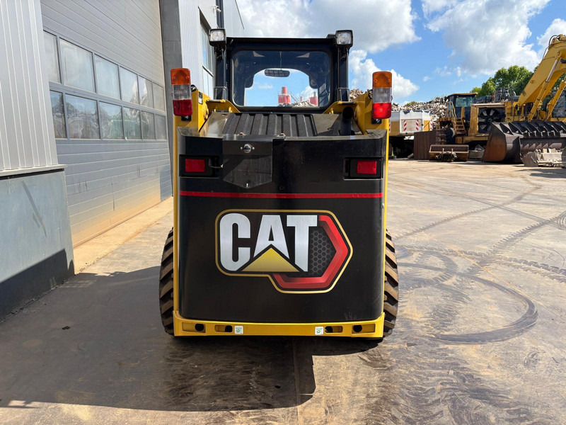 Caterpillar 216B3 - Nakladalec: slika 4 Caterpillar 216B3 - Nakladalec: slika 4