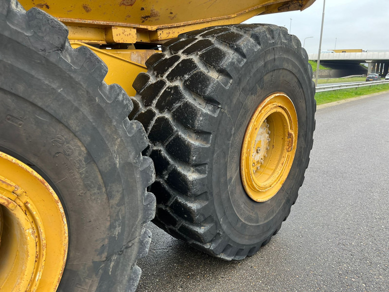 Zglobni demper Caterpillar 740B: slika 9