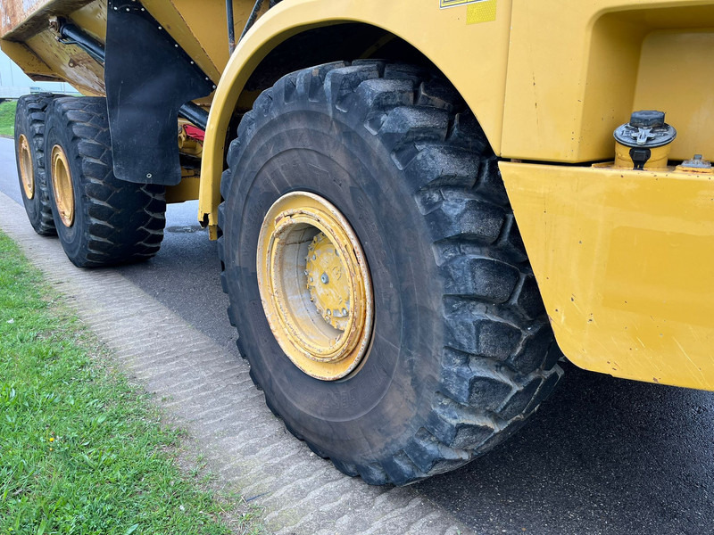 Zglobni demper Caterpillar 740B: slika 12