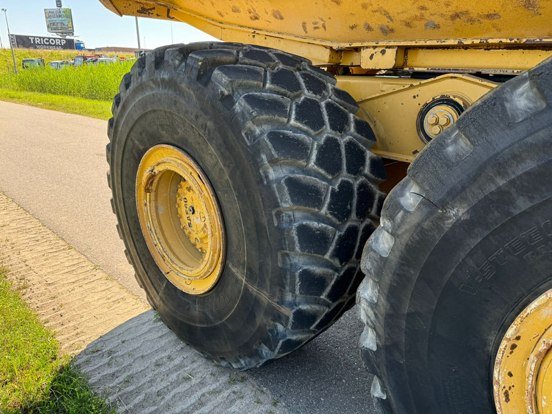 Zglobni demper Caterpillar 740B: slika 12