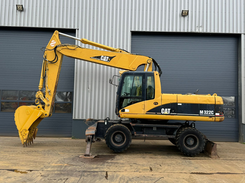 Caterpillar M322C - Hydraulic stabilizers / VA Triple boom / CE-certified, - Bager na kolesih: slika 1 Caterpillar M322C - Hydraulic stabilizers / VA Triple boom / CE-certified, - Bager na kolesih: slika 1