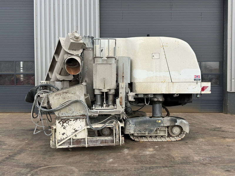 GOMACO GT3400 Concrete Slipform Paver - Asfaltni finišer: slika 1 GOMACO GT3400 Concrete Slipform Paver - Asfaltni finišer: slika 1