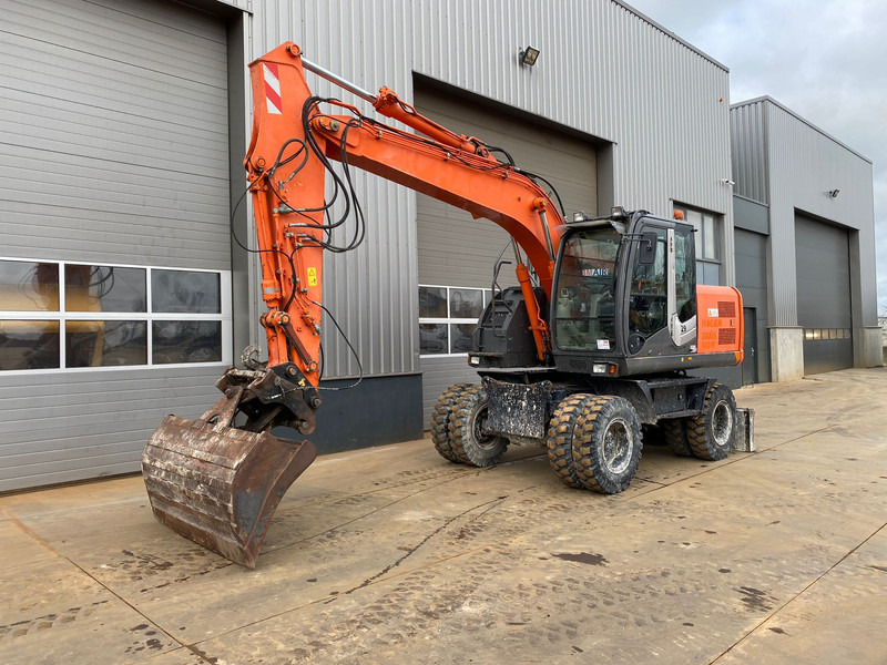 Hitachi ZX140W-3 - Bager na kolesih: slika 2 Hitachi ZX140W-3 - Bager na kolesih: slika 2