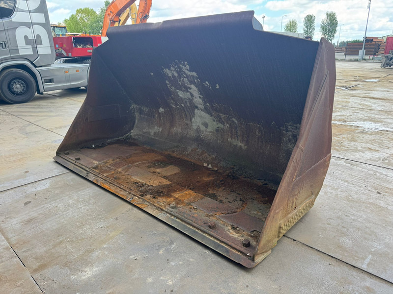 Volvo 4.2 m3 - Žlica: slika 1 Volvo 4.2 m3 - Žlica: slika 1