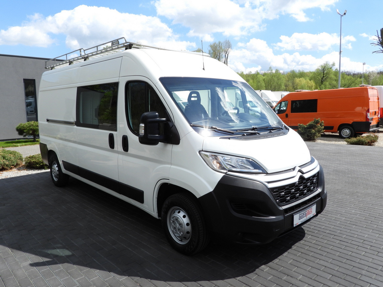 CITROEN JUMPER BOX DELIVERY VAN 7 SEATS CRUISE CONTROL 120HP - Furgon: slika 4 CITROEN JUMPER BOX DELIVERY VAN 7 SEATS CRUISE CONTROL 120HP - Furgon: slika 4