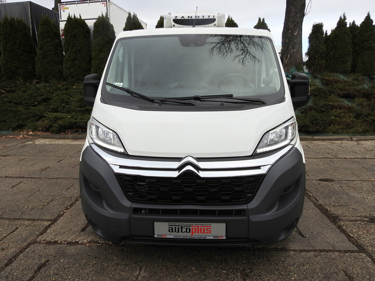 CITROEN JUMPER REFRIGERATOR VAN -5*C LED LIGHTS AIR CONDITIONING 130HP - Hladilno vozilo: slika 5 CITROEN JUMPER REFRIGERATOR VAN -5*C LED LIGHTS AIR CONDITIONING 130HP - Hladilno vozilo: slika 5