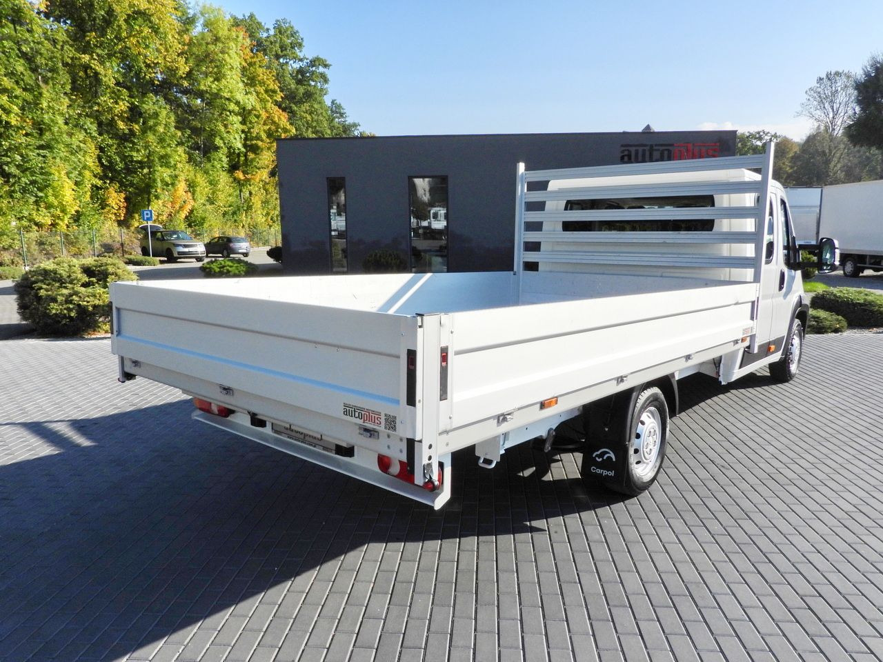 CITROEN JUMPER STAKE BODY DOUBLE CABIN DOKA 7 SEATS PNEUMATICS AIR CONDITIONING 140HP - Dostavno vozilo z dvojno kabino: slika 3 CITROEN JUMPER STAKE BODY DOUBLE CABIN DOKA 7 SEATS PNEUMATICS AIR CONDITIONING 140HP - Dostavno vozilo z dvojno kabino: slika 3