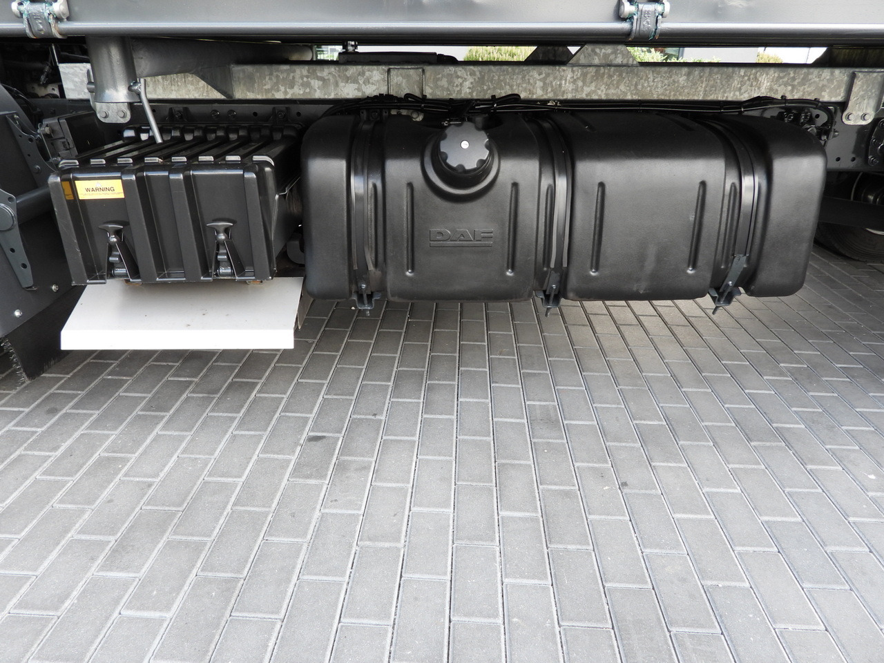 Tovornjak prekucnik DAF LF 180 THREE-WAY TIPPER CRUISE CONTROL LED LIGHTS AUTOMATIC TRANSMISSION  TWIN WHEELS AIR CONDITIONING  180HP: slika 26