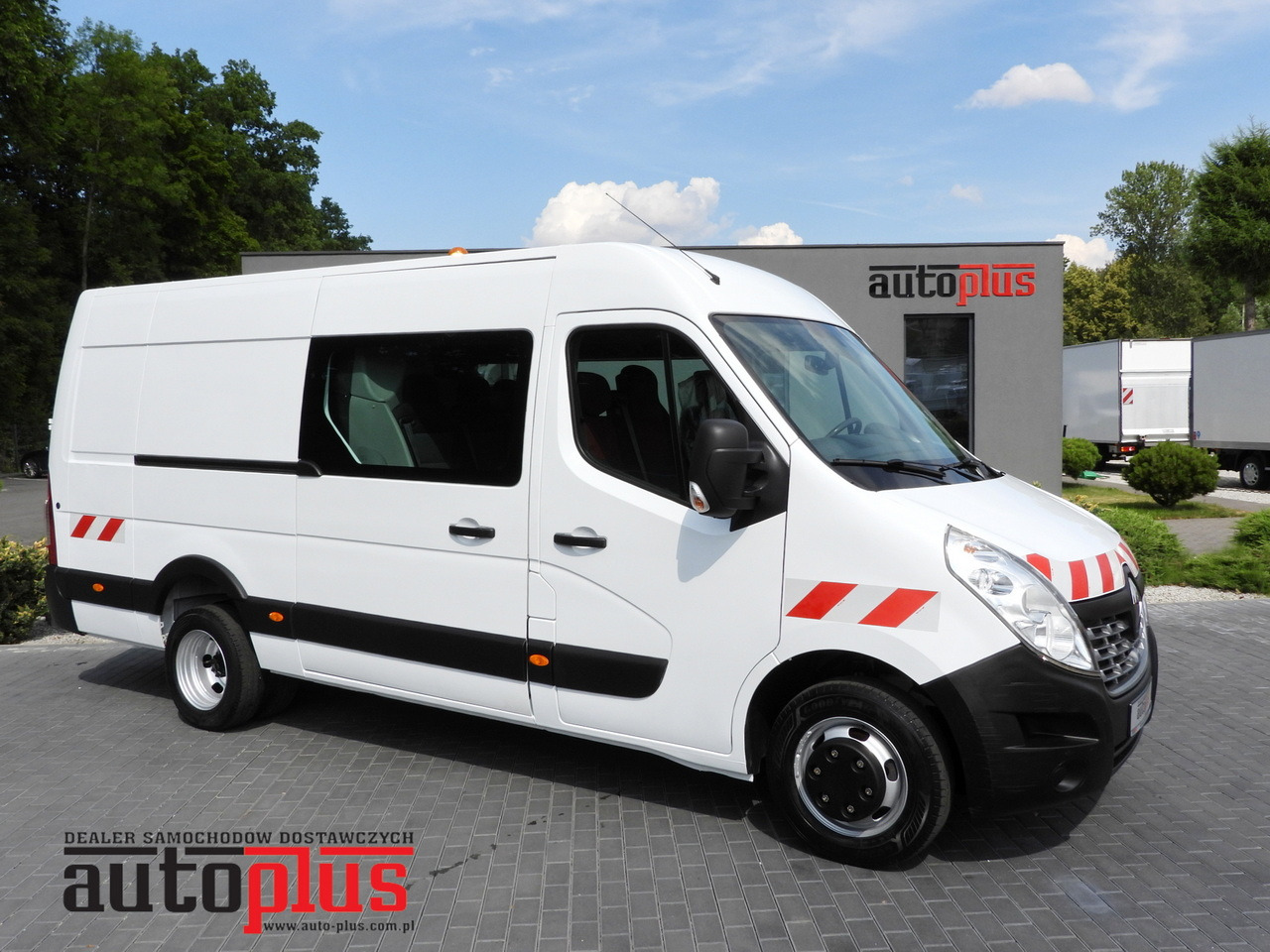 RENAULT MASTER BOX DELIVERY VAN 7 SEATS CRUISE CONTROL TWIN WHEELS AIR CONDITIONING 145HP - Dostavno vozilo: slika 1 RENAULT MASTER BOX DELIVERY VAN 7 SEATS CRUISE CONTROL TWIN WHEELS AIR CONDITIONING 145HP - Dostavno vozilo: slika 1