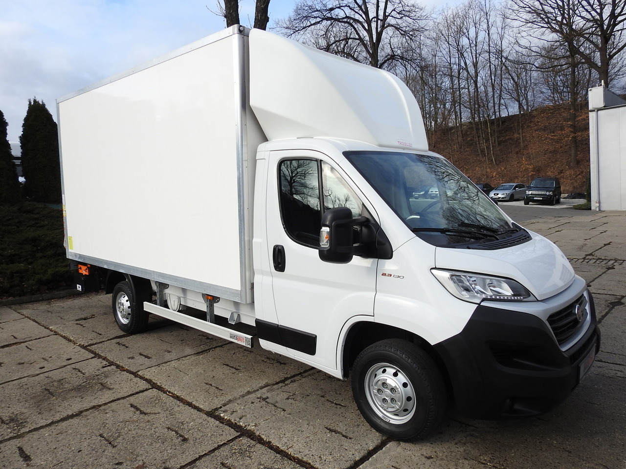FIAT DUCATO BOX LIFT 8 PALLETS CRUISE CONTROL NAVIGATION AIR CONDITIONING LED LIGHTS  130HP - Dostavno vozilo z zabojnikom: slika 4 FIAT DUCATO BOX LIFT 8 PALLETS CRUISE CONTROL NAVIGATION AIR CONDITIONING LED LIGHTS  130HP - Dostavno vozilo z zabojnikom: slika 4