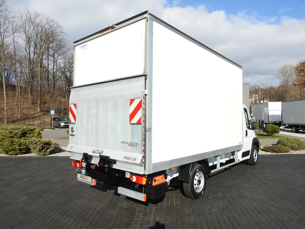 FIAT DUCATO BOX LIFT 8 PALLETS CRUISE CONTROL NAVIGATION LED LIGHTS AIR CONDITIONING 130HP - Hladilno vozilo: slika 3 FIAT DUCATO BOX LIFT 8 PALLETS CRUISE CONTROL NAVIGATION LED LIGHTS AIR CONDITIONING 130HP - Hladilno vozilo: slika 3
