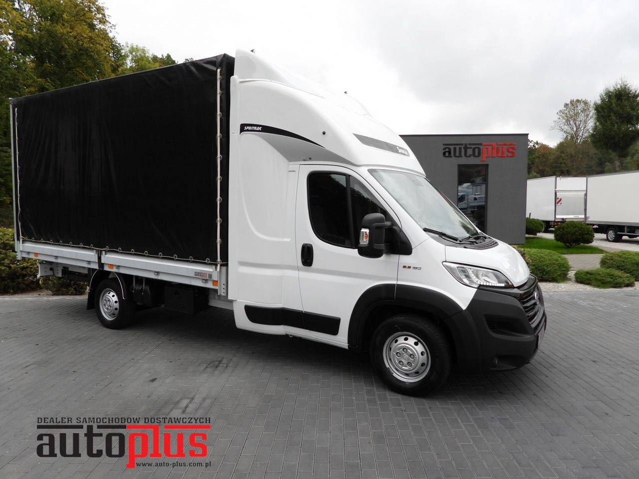 FIAT DUCATO TARPAULIN 9 PALLETS CRUISE CONTROL LED LIGHTS PNEUMATICS AIR CONDITIONING 180HP - Dostavno vozilo s ponjavo: slika 1 FIAT DUCATO TARPAULIN 9 PALLETS CRUISE CONTROL LED LIGHTS PNEUMATICS AIR CONDITIONING 180HP - Dostavno vozilo s ponjavo: slika 1