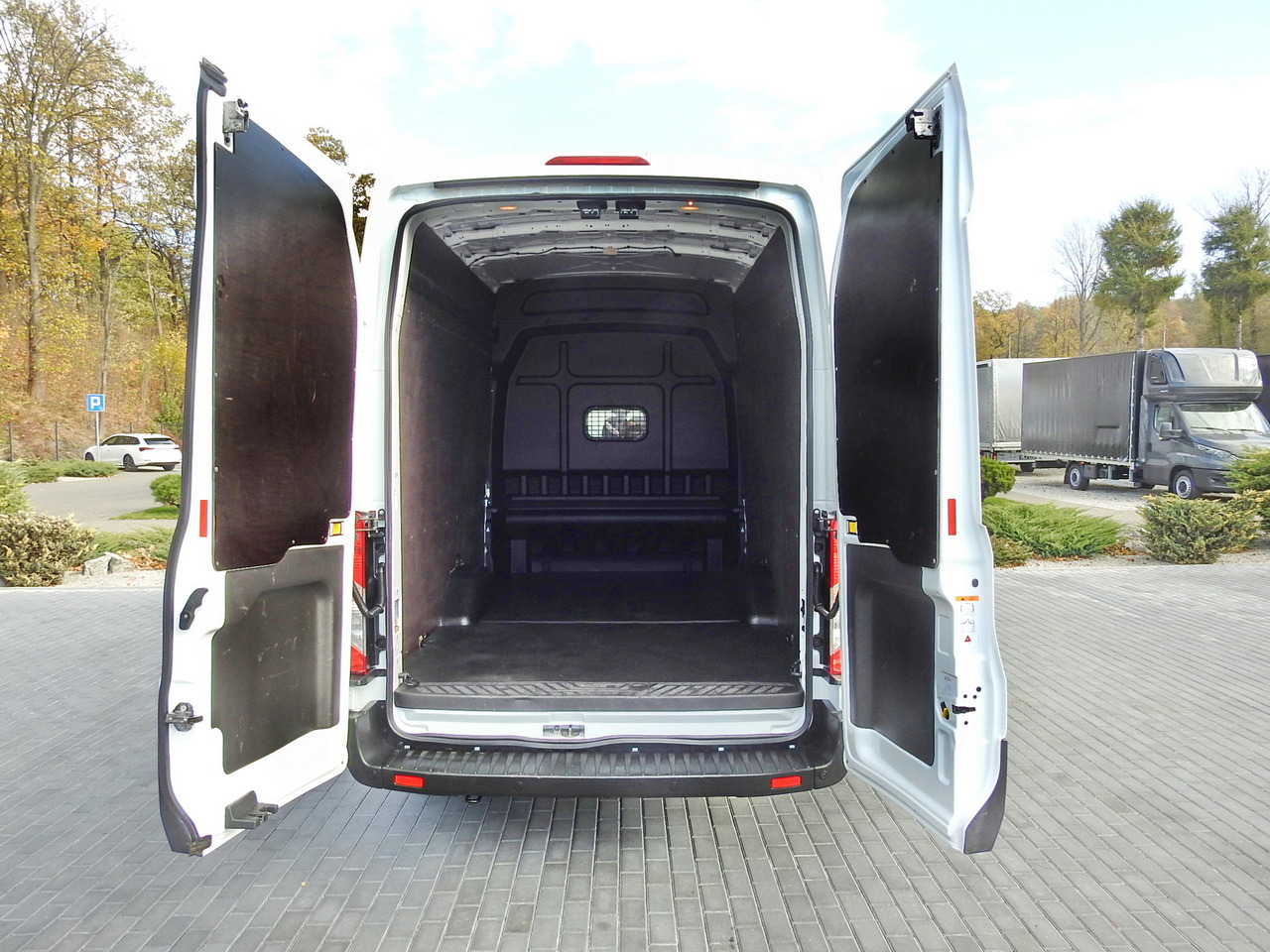 Furgon FORD TRANSIT BOX DELIVERY VAN 6 SEATS CRUISE CONTROL AIR CONDITIONING LED LIGHTS  130HP: slika 12