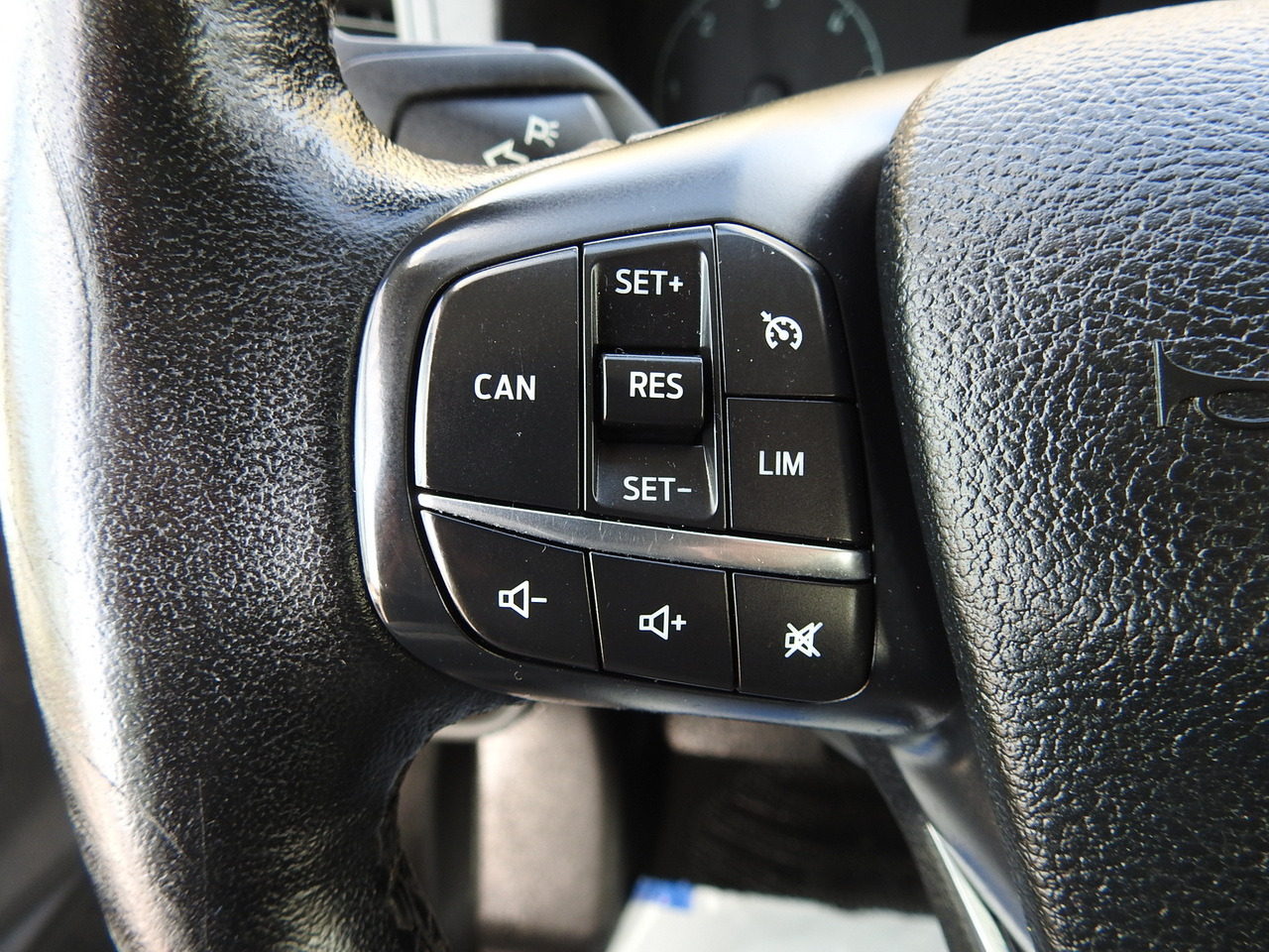 Furgon FORD TRANSIT BOX DELIVERY VAN 6 SEATS CRUISE CONTROL AIR CONDITIONING LED LIGHTS  130HP: slika 28