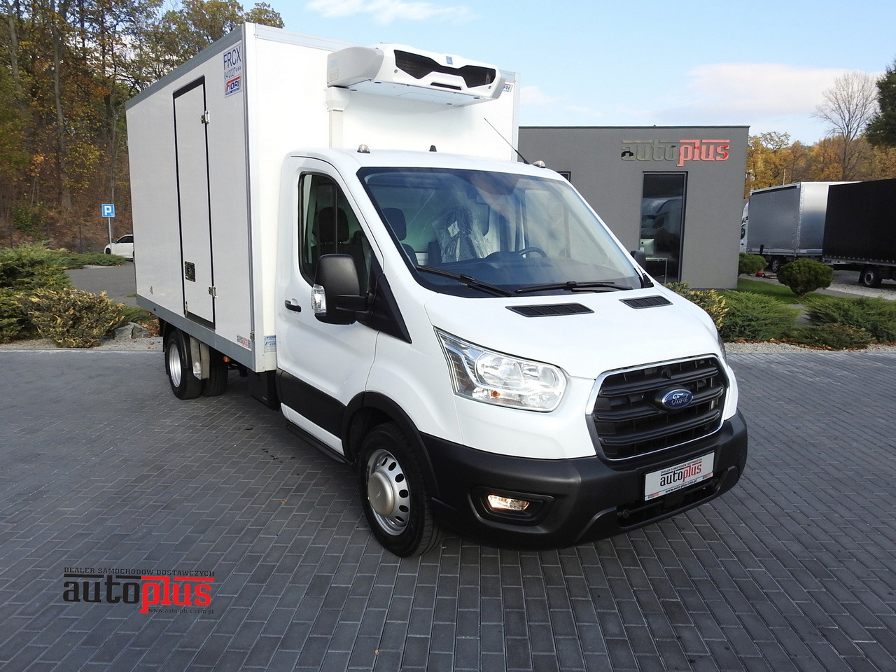 FORD TRANSIT REGRIGERATOR BOX -10*C POWER SUPPLY 230V CRUISE CONTROL AIR CONDITIONING LED LIGHTS PNEUMATICS TWIN WHEELS 130HP - Hladilno vozilo: slika 1 FORD TRANSIT REGRIGERATOR BOX -10*C POWER SUPPLY 230V CRUISE CONTROL AIR CONDITIONING LED LIGHTS PNEUMATICS TWIN WHEELS 130HP - Hladilno vozilo: slika 1
