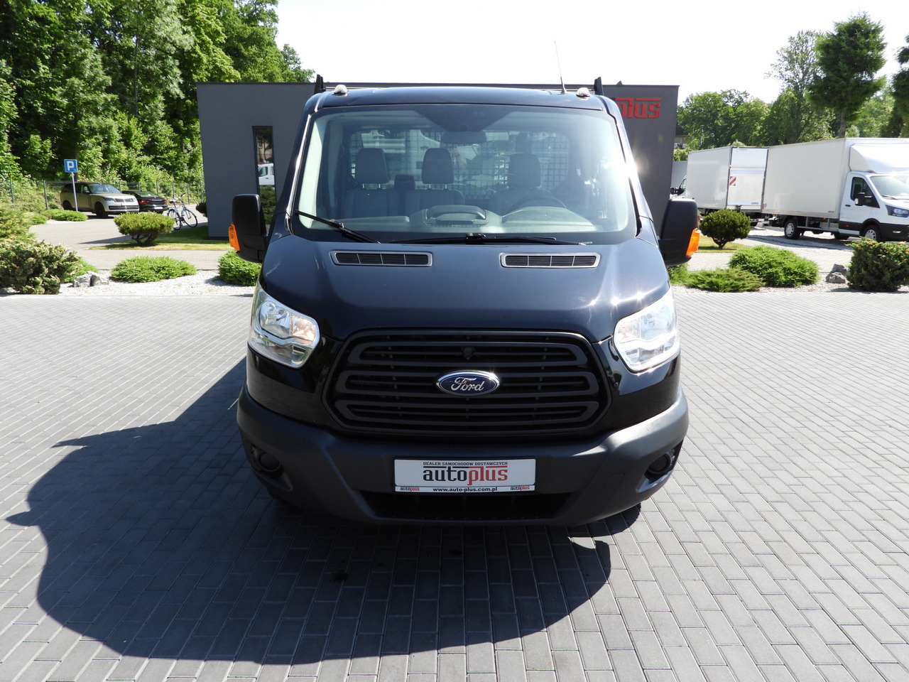 FORD TRANSIT STAKE BODY 8 PALLETS CRUISE CONTROL TWIN WHEELS AIR CONDITIONING 125HP - Dostavno vozilo s kesonom: slika 5 FORD TRANSIT STAKE BODY 8 PALLETS CRUISE CONTROL TWIN WHEELS AIR CONDITIONING 125HP - Dostavno vozilo s kesonom: slika 5