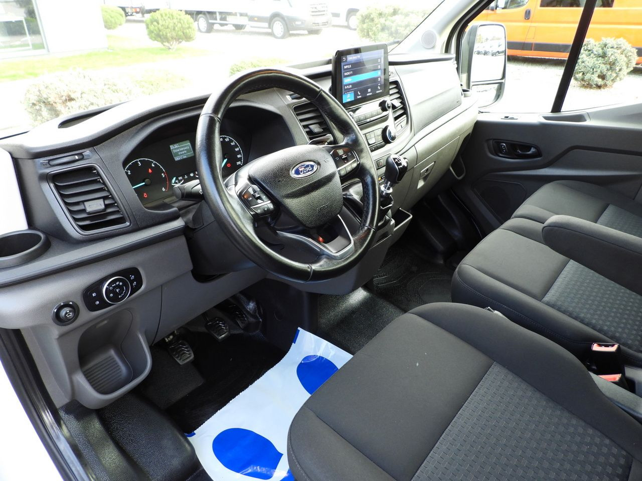 FORD TRANSIT TIPPER CRUISE CONTROL LED LIGHTS TWIN WHEELS AIR CONDITIONING 130HP - Dostavno vozilo prekucnik: slika 2 FORD TRANSIT TIPPER CRUISE CONTROL LED LIGHTS TWIN WHEELS AIR CONDITIONING 130HP - Dostavno vozilo prekucnik: slika 2