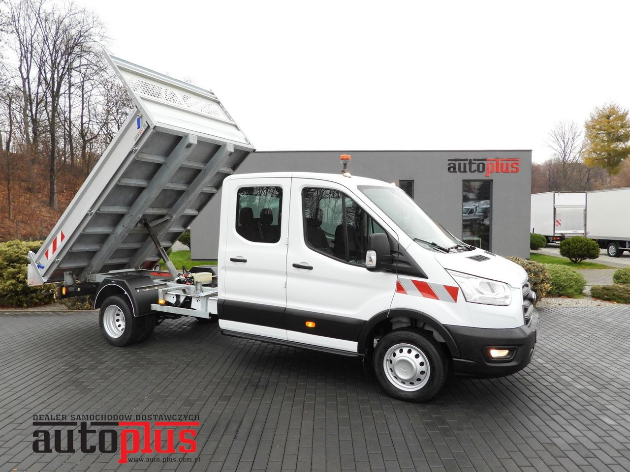 FORD TRANSIT TIPPER DOUBLE CABIN DOKA 6 SEATS CRUISE CONTROL LED LIGHTS TWIN WHEELS AIR CONDITIONING 170HP - Dostavno vozilo prekucnik: slika 1 FORD TRANSIT TIPPER DOUBLE CABIN DOKA 6 SEATS CRUISE CONTROL LED LIGHTS TWIN WHEELS AIR CONDITIONING 170HP - Dostavno vozilo prekucnik: slika 1