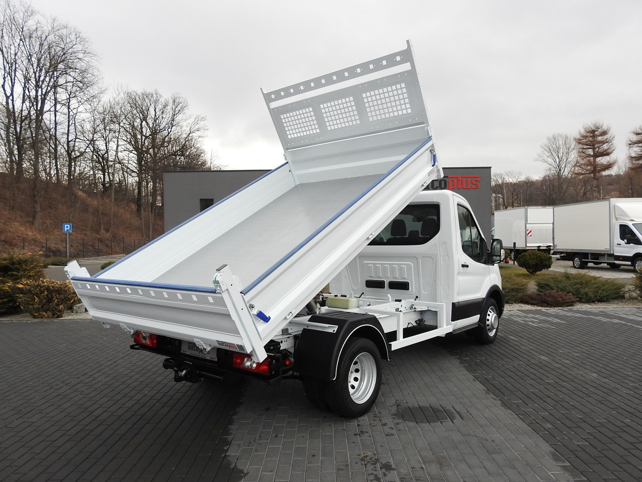 FORD TRANSIT TIPPER LED LIGHTS TWIN WHEELS AIR CONDITIONING 130HP - Dostavno vozilo prekucnik: slika 3 FORD TRANSIT TIPPER LED LIGHTS TWIN WHEELS AIR CONDITIONING 130HP - Dostavno vozilo prekucnik: slika 3