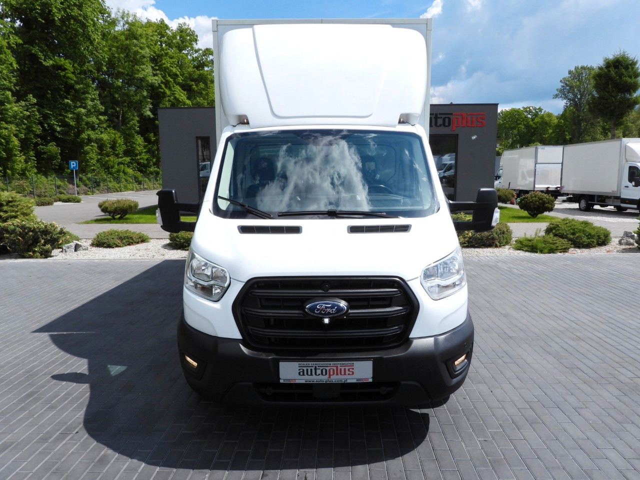 Ford TRANSIT KOFFER AUFZUG 8 PALETTEN TEMPOMAT - Dostavno vozilo z zabojnikom: slika 5 Ford TRANSIT KOFFER AUFZUG 8 PALETTEN TEMPOMAT - Dostavno vozilo z zabojnikom: slika 5