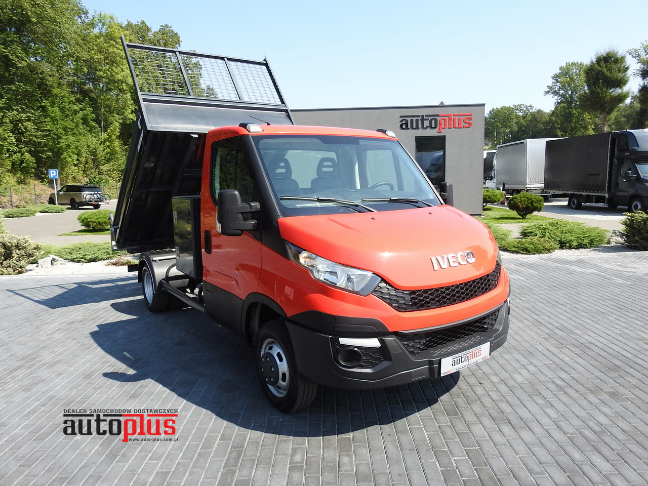 IVECO DAILY 35C13 TIPPER CRUISE CONTROL AIR CONDITIONING TWIN WHEELS 130HP - Dostavno vozilo prekucnik: slika 1 IVECO DAILY 35C13 TIPPER CRUISE CONTROL AIR CONDITIONING TWIN WHEELS 130HP - Dostavno vozilo prekucnik: slika 1