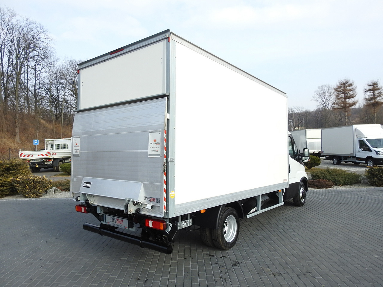 IVECO DAILY 35C16 BOX LIFT 8 PALLETS CRUISE CONTROL TWIN WHEELS AIR CONDITIONING 160HP - Dostavno vozilo z zabojnikom: slika 3 IVECO DAILY 35C16 BOX LIFT 8 PALLETS CRUISE CONTROL TWIN WHEELS AIR CONDITIONING 160HP - Dostavno vozilo z zabojnikom: slika 3