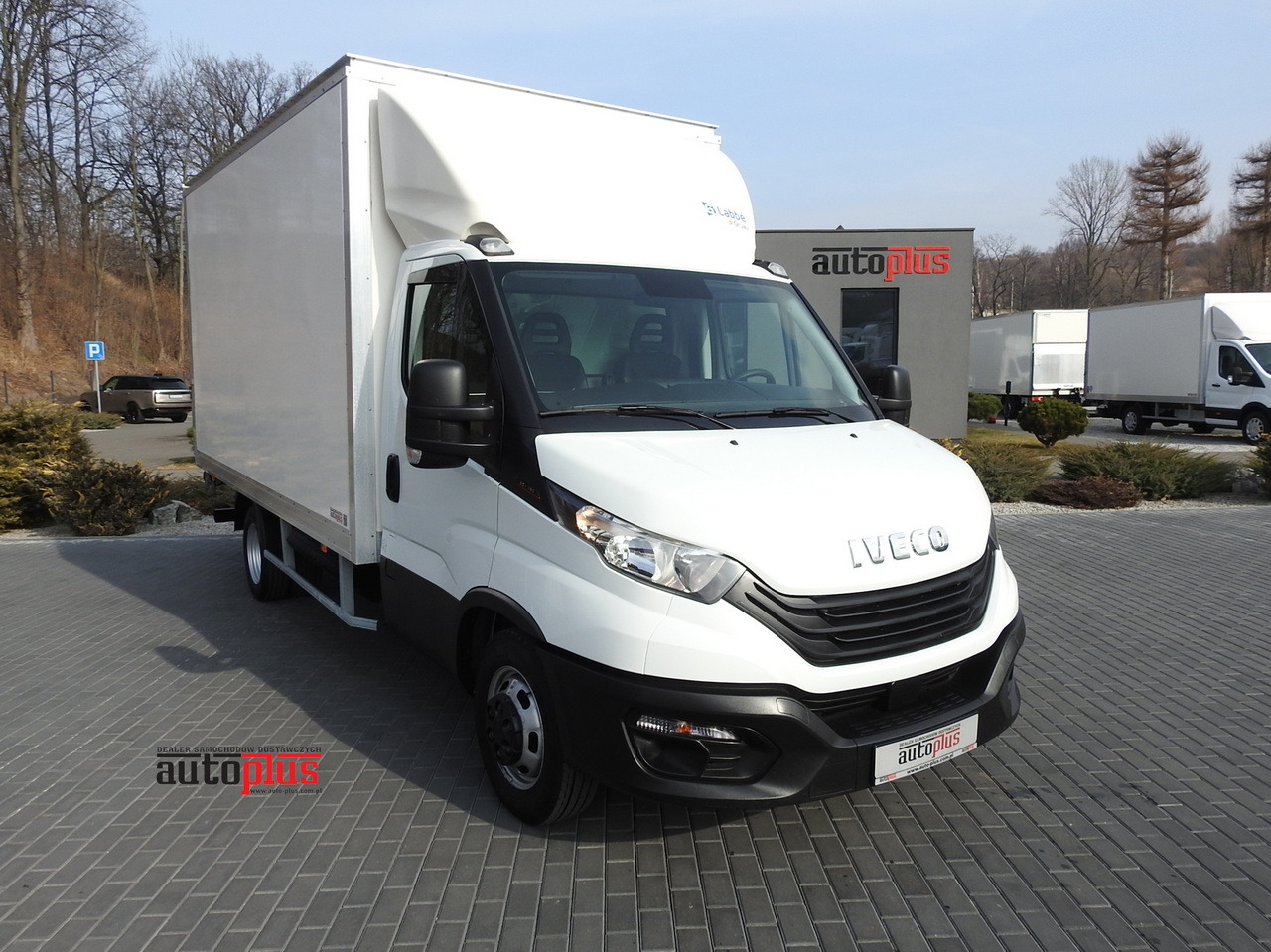 IVECO DAILY 35C16 BOX LIFT 8 PALLETS CRUISE CONTROL TWIN WHEELS AIR CONDITIONING 160HP - Dostavno vozilo z zabojnikom: slika 1 IVECO DAILY 35C16 BOX LIFT 8 PALLETS CRUISE CONTROL TWIN WHEELS AIR CONDITIONING 160HP - Dostavno vozilo z zabojnikom: slika 1
