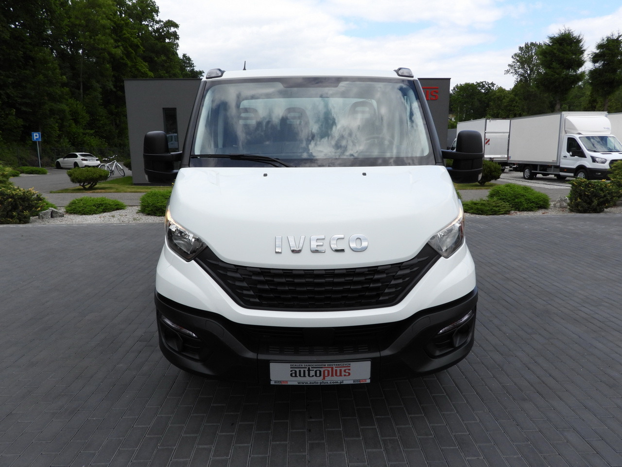 IVECO DAILY 35C16 TIPPER CRUISE CONTROL TWIN WHEELS AIR CONDITIONING 160HP - Dostavno vozilo prekucnik: slika 5 IVECO DAILY 35C16 TIPPER CRUISE CONTROL TWIN WHEELS AIR CONDITIONING 160HP - Dostavno vozilo prekucnik: slika 5
