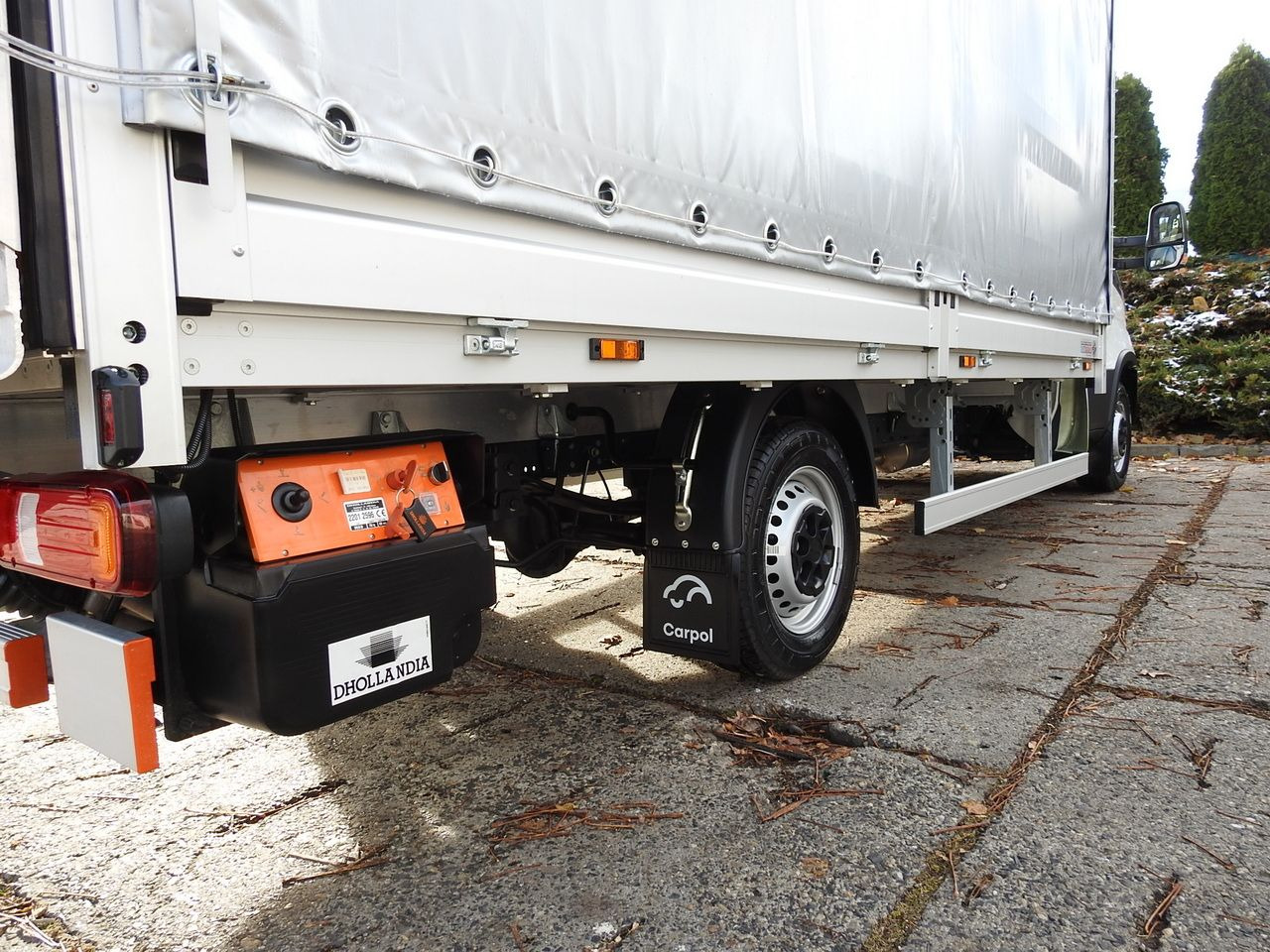 Nov Dostavno vozilo s ponjavo IVECO DAILY 35S16 NEW TARPAULIN LIFT 8 PALLETS CRUISE CONTROL AIR CONDITIONING  160HP: slika 21