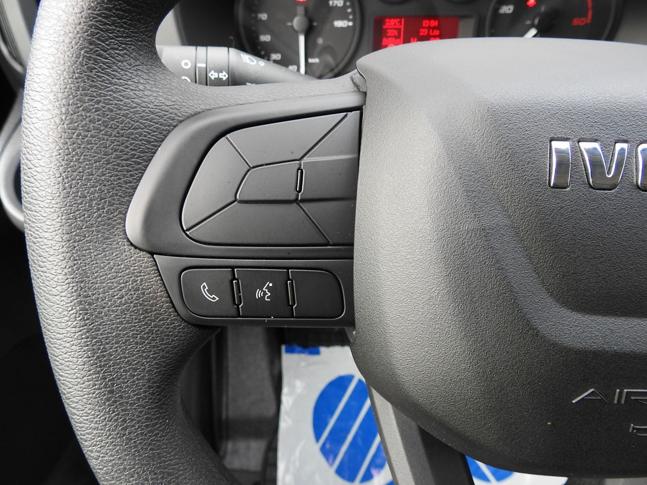 Nov Dostavno vozilo s ponjavo IVECO DAILY 35S16 NEW TARPAULIN LIFT 8 PALLETS CRUISE CONTROL AIR CONDITIONING  160HP: slika 39